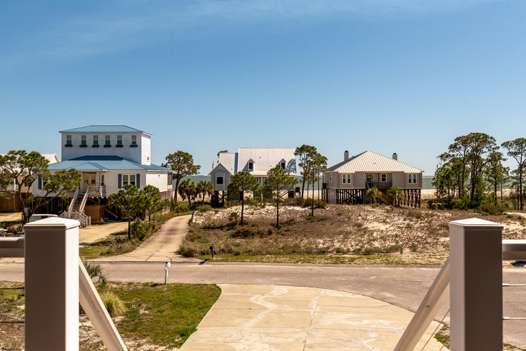 The Periwinkle 344 Audubon, Beach Houses, Dauphin Island, United States of America Glamping Hub