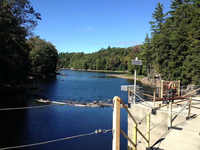 Comfortable Cabin Getaway near Algonquin Provincial Park in Ontario, Canada | Cabins (Algonquin Park, Ontario, Canada)
