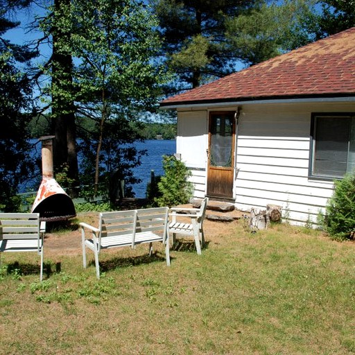 Cabins (Algonquin Park, Ontario, Canada)