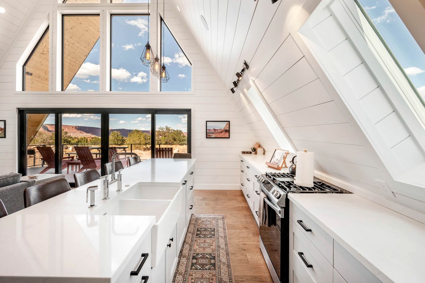 Gorgeous A-frame Settled in the Middle of the Desert inTorrey, Utah
