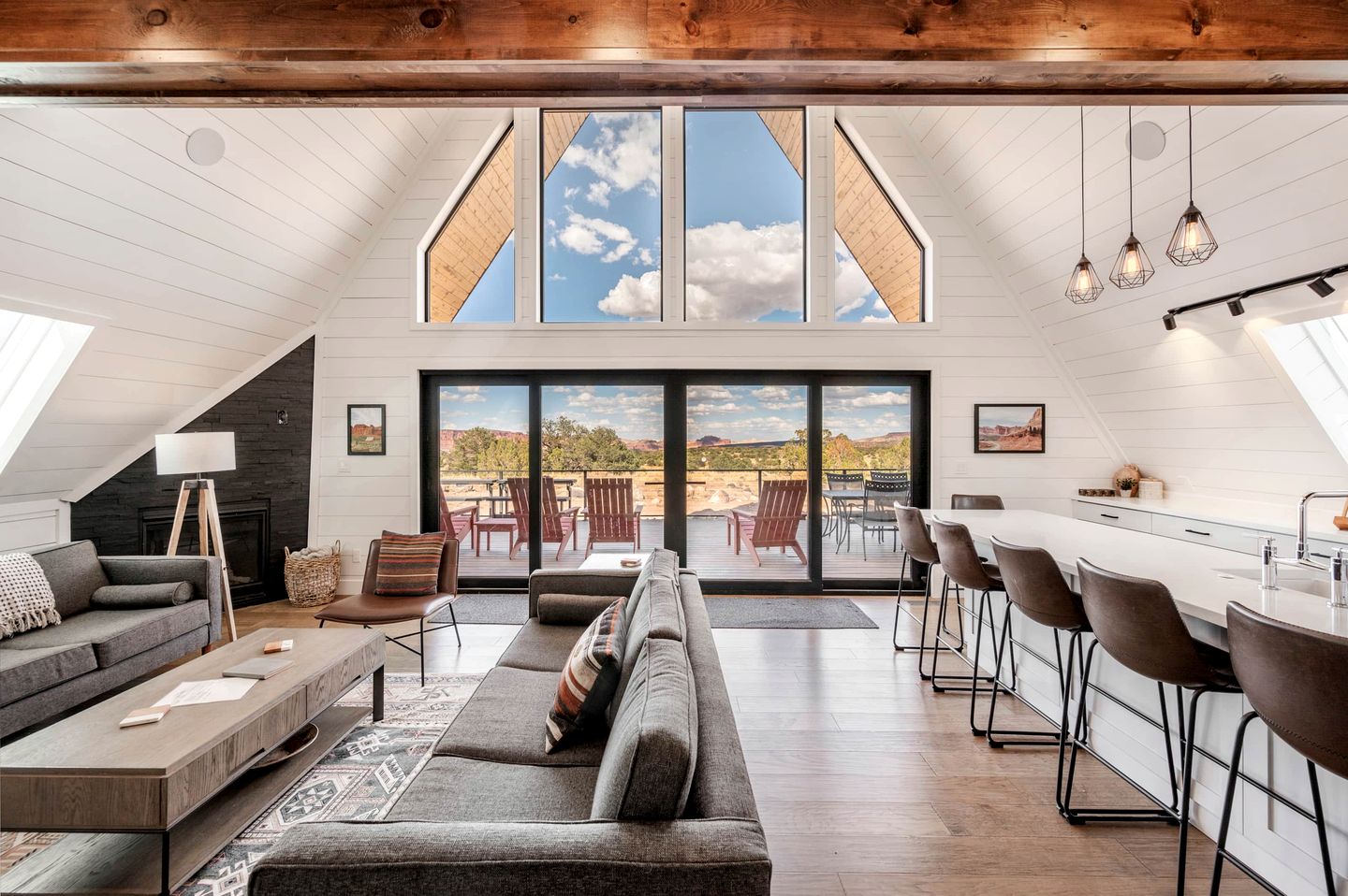 Gorgeous A-frame Settled in the Middle of the Desert inTorrey, Utah