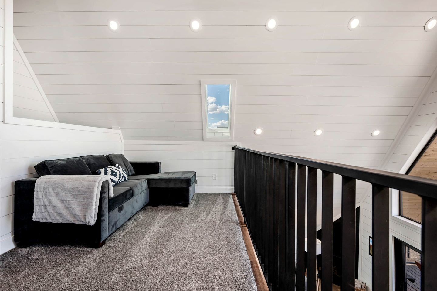 Gorgeous A-frame Settled in the Middle of the Desert inTorrey, Utah