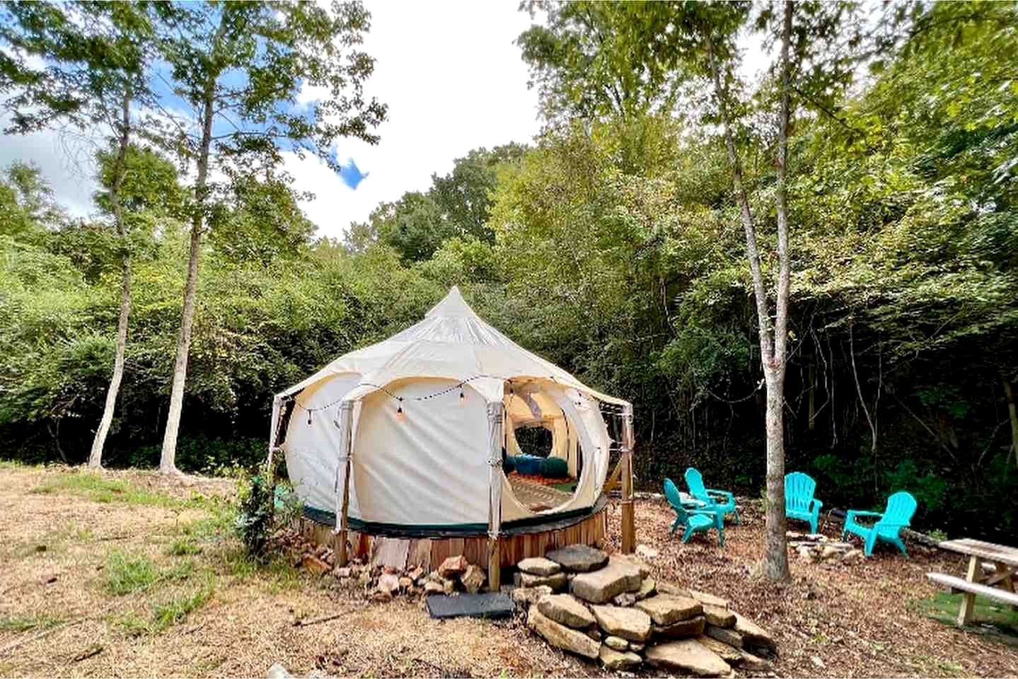 Secluded Bell Tent with Outdoor Shower and Deck in Alabama