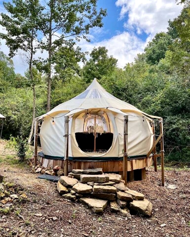 Secluded Bell Tent with Outdoor Shower and Deck in Alabama
