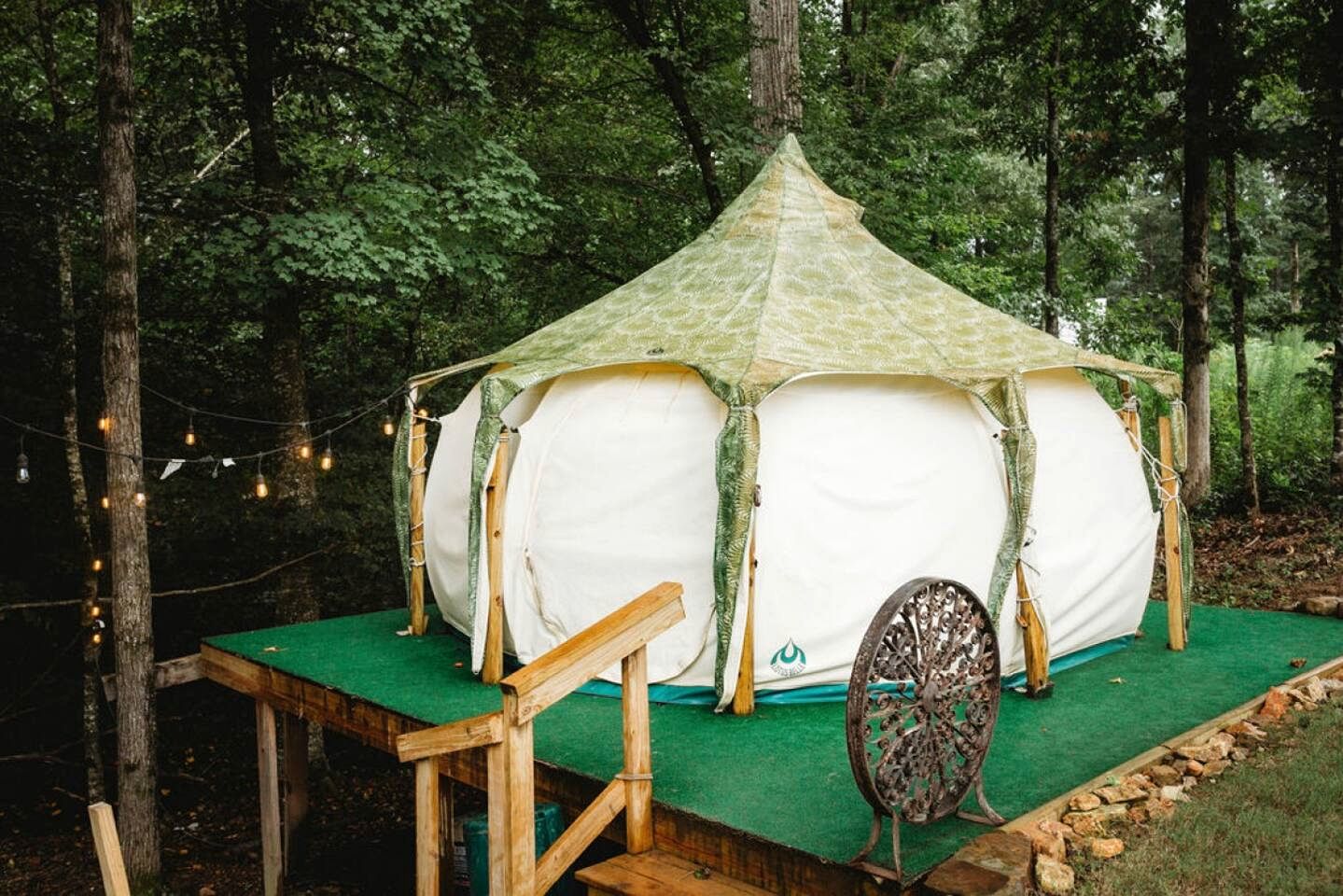 Secluded Bell Tent with Outdoor Shower and Deck in Alabama
