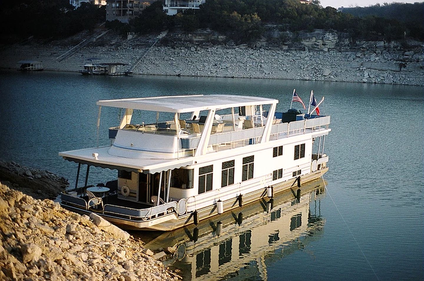 Luxury Houseboat for Cruise-Style Getaway on Lake Travis near Austin, Texas