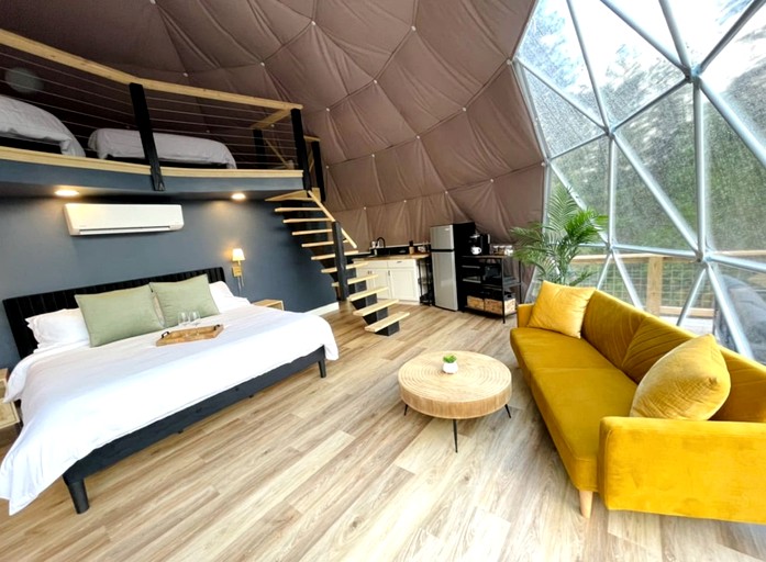 Domes (United States of America, Cadiz, Kentucky)