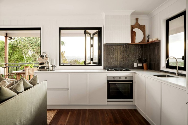 Cabins (Australia, Neumgna, Queensland)