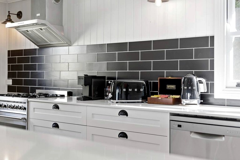 Vacation Rentals (Australia, Ravensbourne, Queensland)