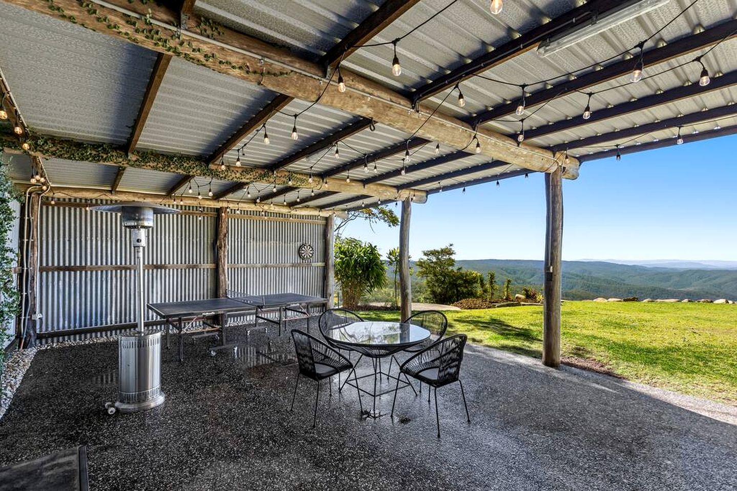 Charming Retro Cottage with Plunge Pool & Valley Views near Crows Nest, Queensland