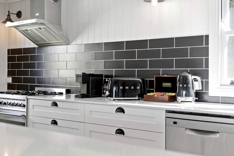 Vacation Rentals (Australia, Ravensbourne, Queensland)