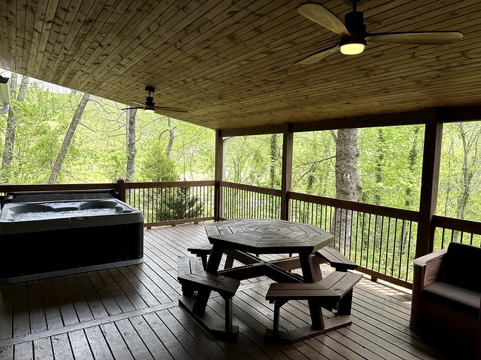 Cabins (United States of America, Gatlinburg, Tennessee)