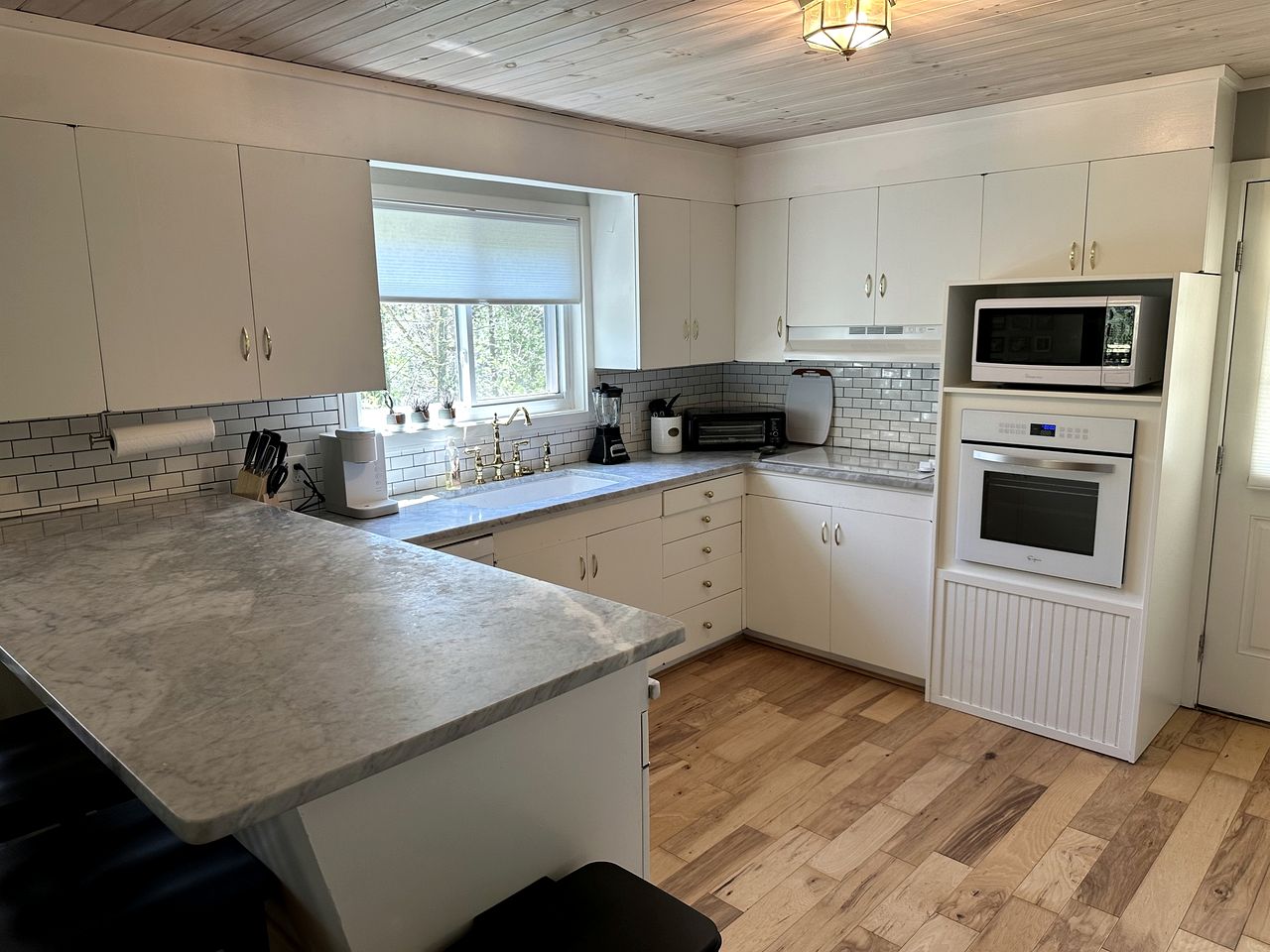 Beautiful Fully Furnished Cabin with Hot-Tub and Game Room in Gatlinburg, Tennesse