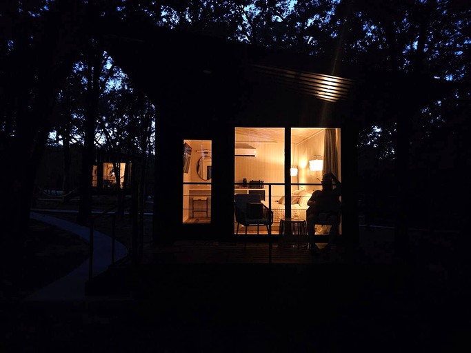 Cabins (United States of America, Alvord, Texas)