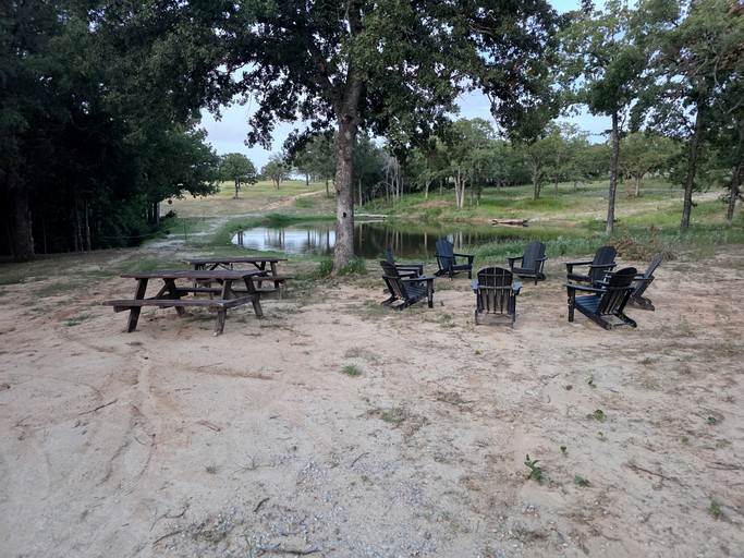 Cabins (United States of America, Alvord, Texas)