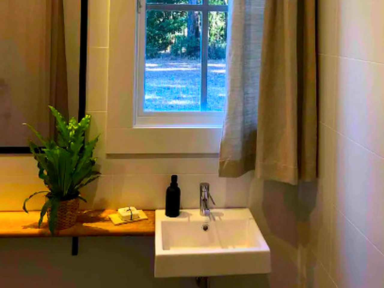 Beautiful Mornington Peninsula Accommodation in a Barn for a Unique Romantic Getaway in Victoria