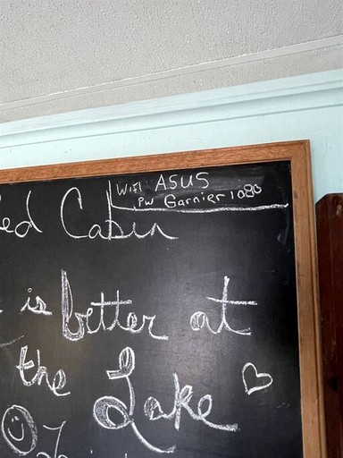 Cabins (Canada, Leamington, Ontario)
