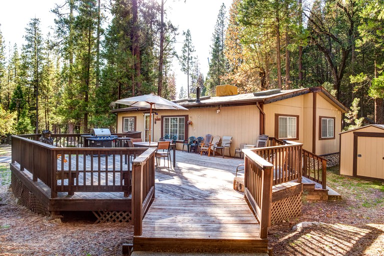 Cabins (Wawona, California, United States)