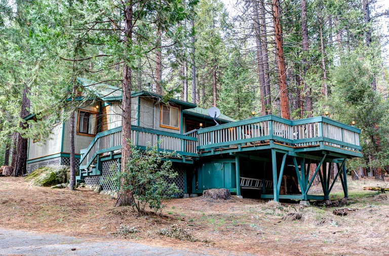 Cabins (Wawona, California, United States)