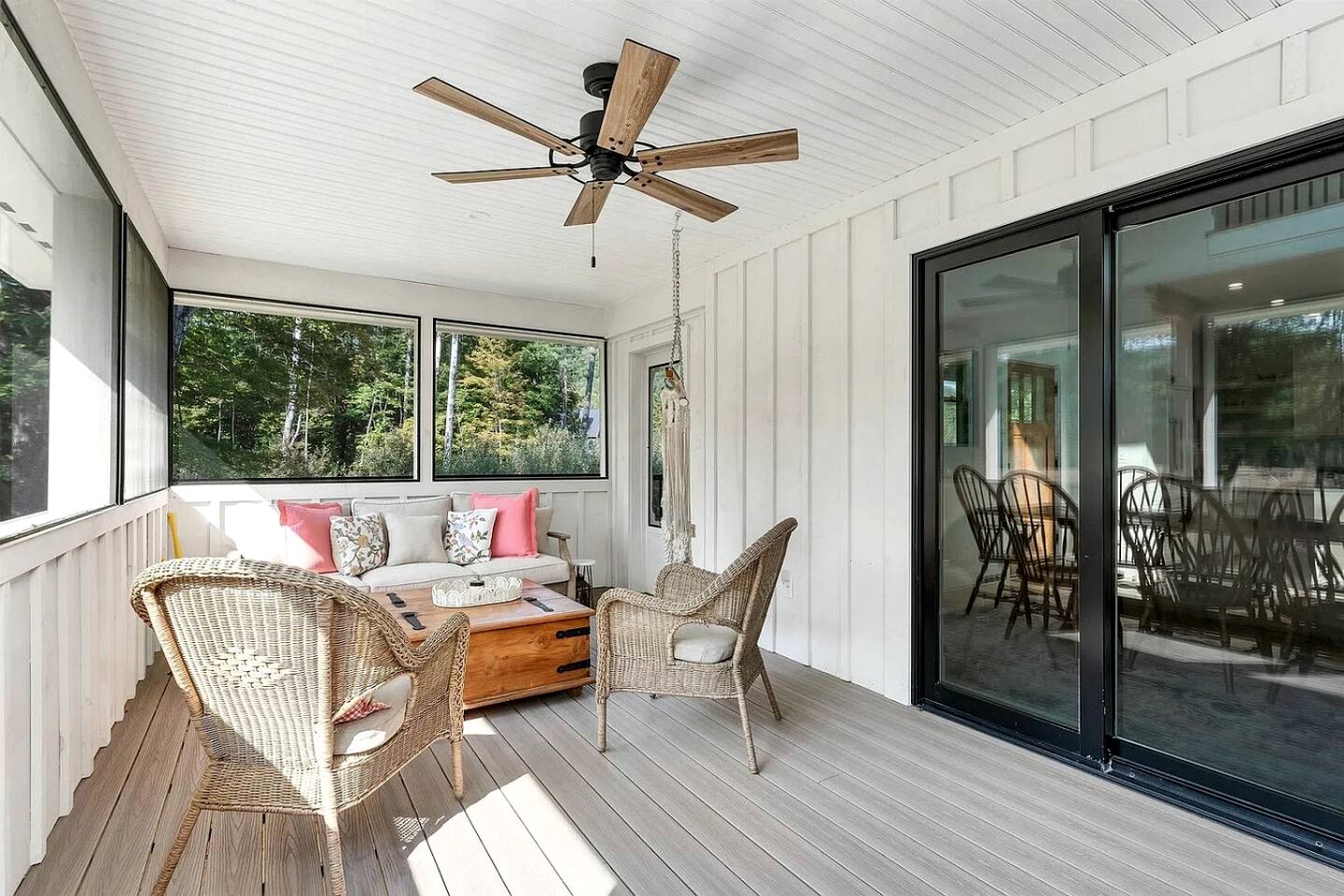 Luxury Spacious Farmhouse with Saco River Access Near Attitash Mountain, Bartlett NH