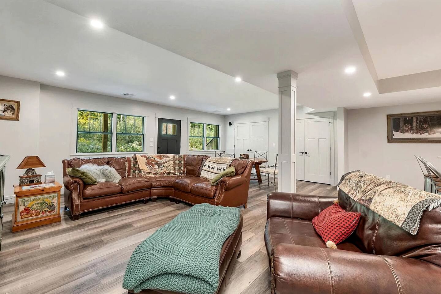 Luxury Spacious Farmhouse with Saco River Access Near Attitash Mountain, Bartlett NH