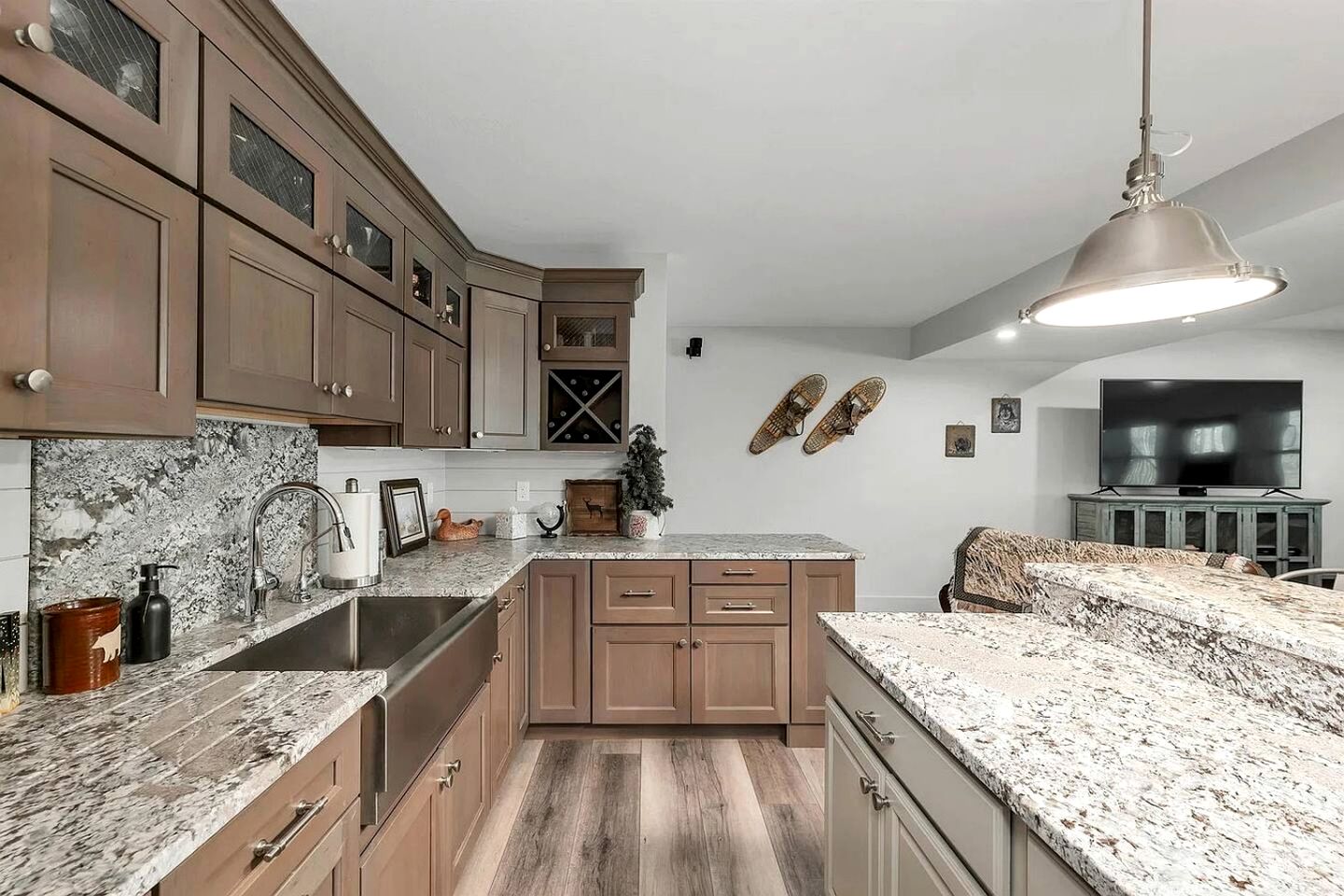 Luxury Spacious Farmhouse with Saco River Access Near Attitash Mountain, Bartlett NH