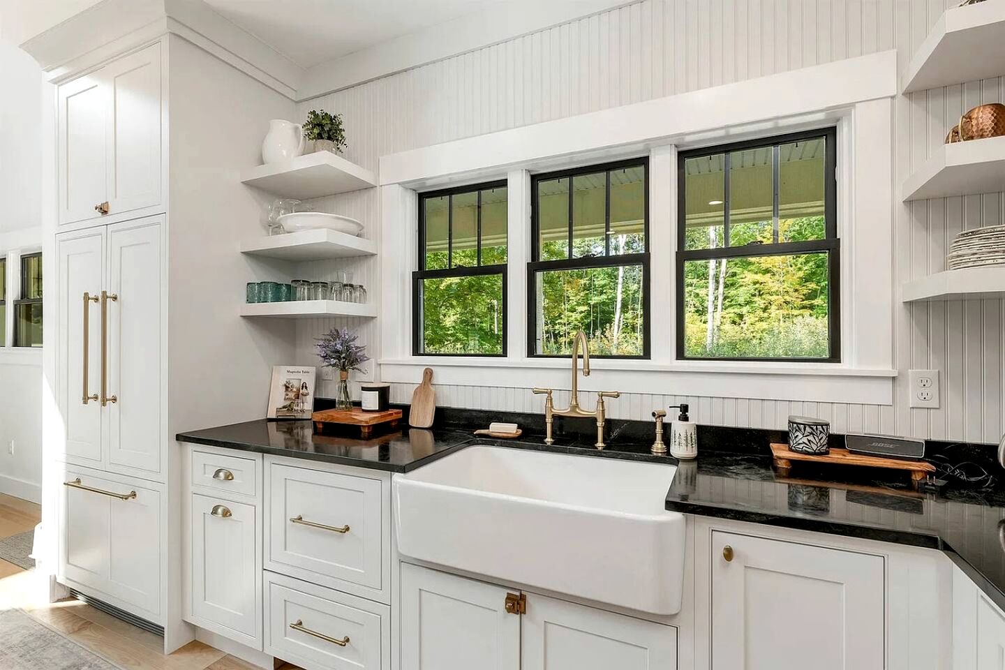 Luxury Spacious Farmhouse with Saco River Access Near Attitash Mountain, Bartlett NH