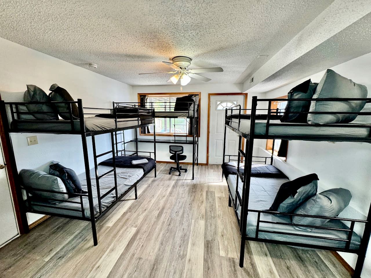 Peaceful Lake Escape with Boat Slip & Spacious Lounge in Garfield, Arkansas