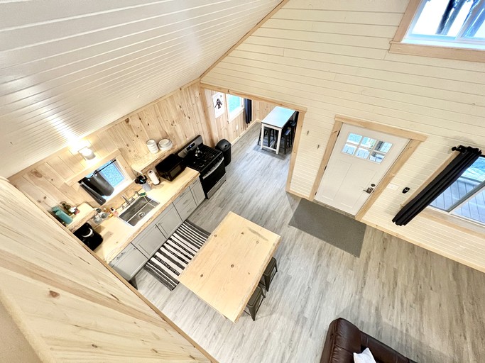 Cabins (United States of America, Burnham, Maine)