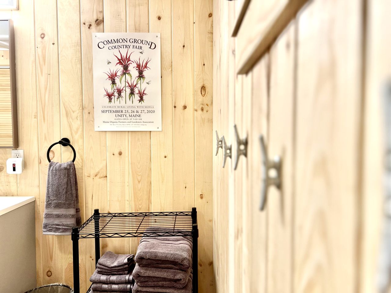 Cozy Lakefront Cabin with Porch, Firepit, Kayaks & Sandy Beach Access in Burnham, Maine