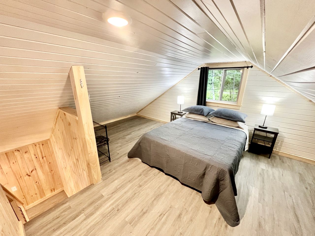 Cozy Lakefront Cabin with Porch, Firepit, Kayaks & Sandy Beach Access in Burnham, Maine