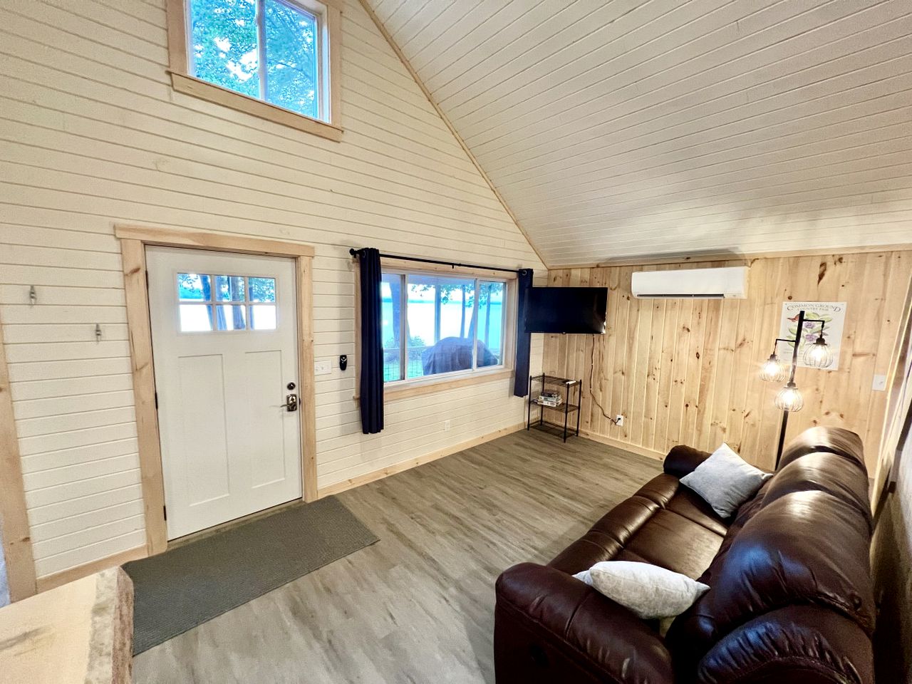 Cozy Lakefront Cabin with Porch, Firepit, Kayaks & Sandy Beach Access in Burnham, Maine