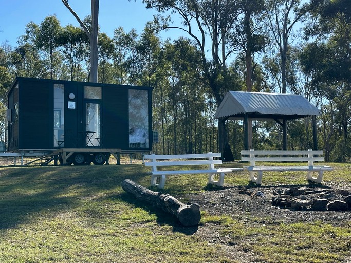Lovely Tiny House Surrounded by Beautiful Rustic Landscape in Queensland, Australia