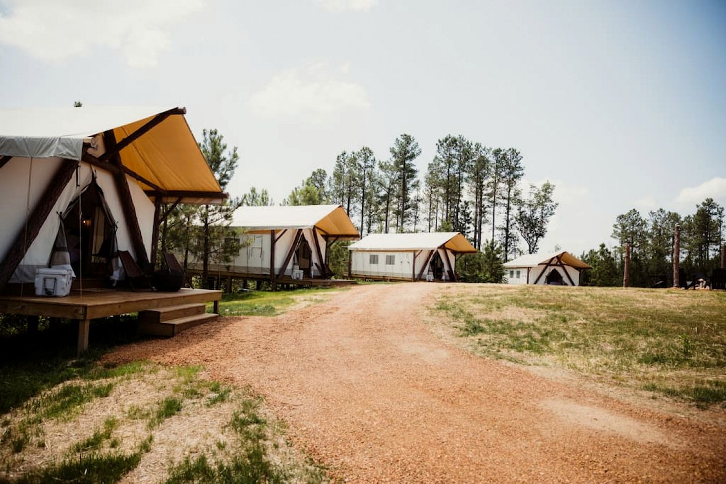 Deluxe Safari Tent with Indoor Jacuzzi in Kentucky