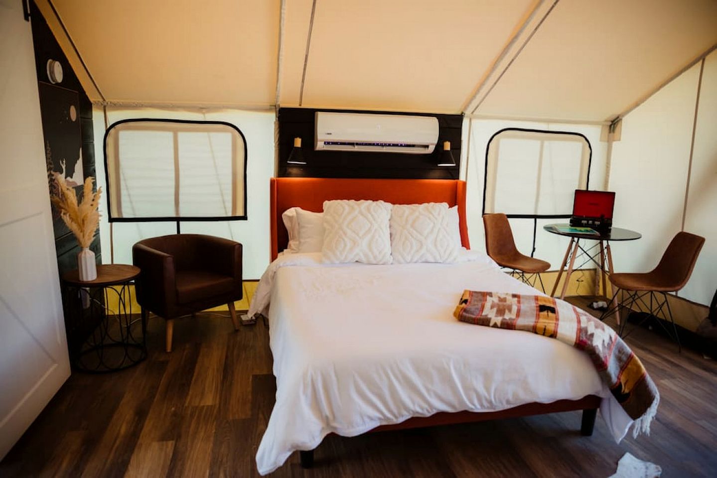 Deluxe Safari Tent with Indoor Jacuzzi in Kentucky
