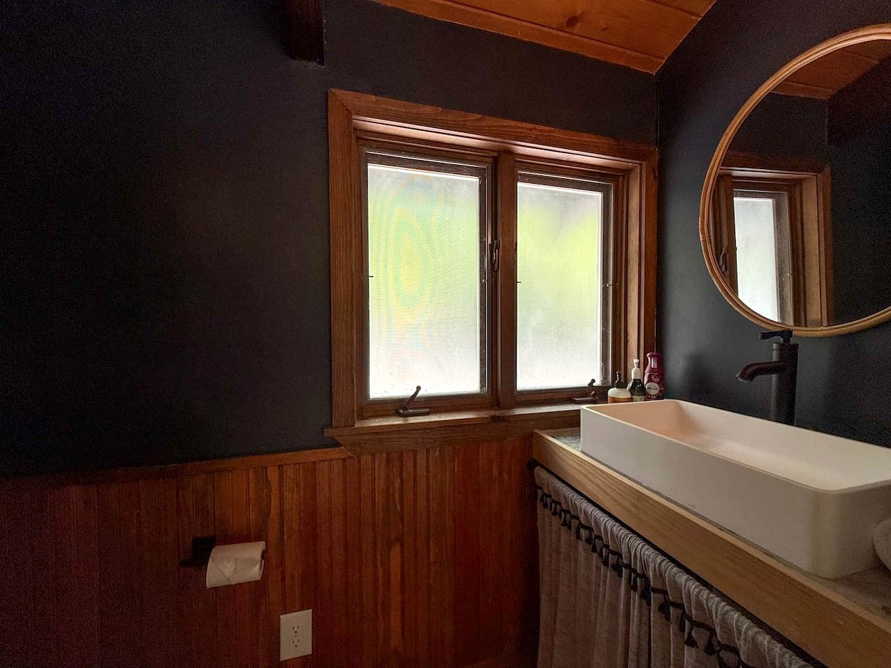 Modern Cabin Riverfront Retreat Near Attitash Mountain in Bartlett, New Hampshire