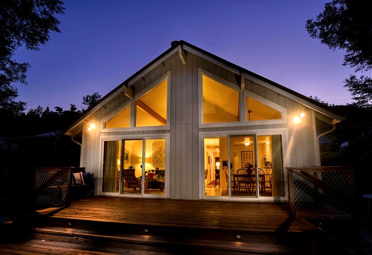 Gorgeous Cabin Close to Lake in Dunsmuir, California