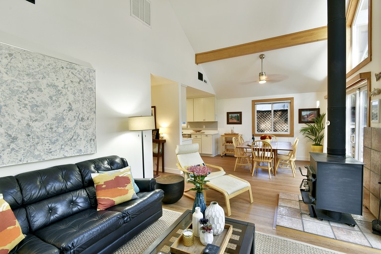 Cabins (United States of America, Dunsmuir, California)