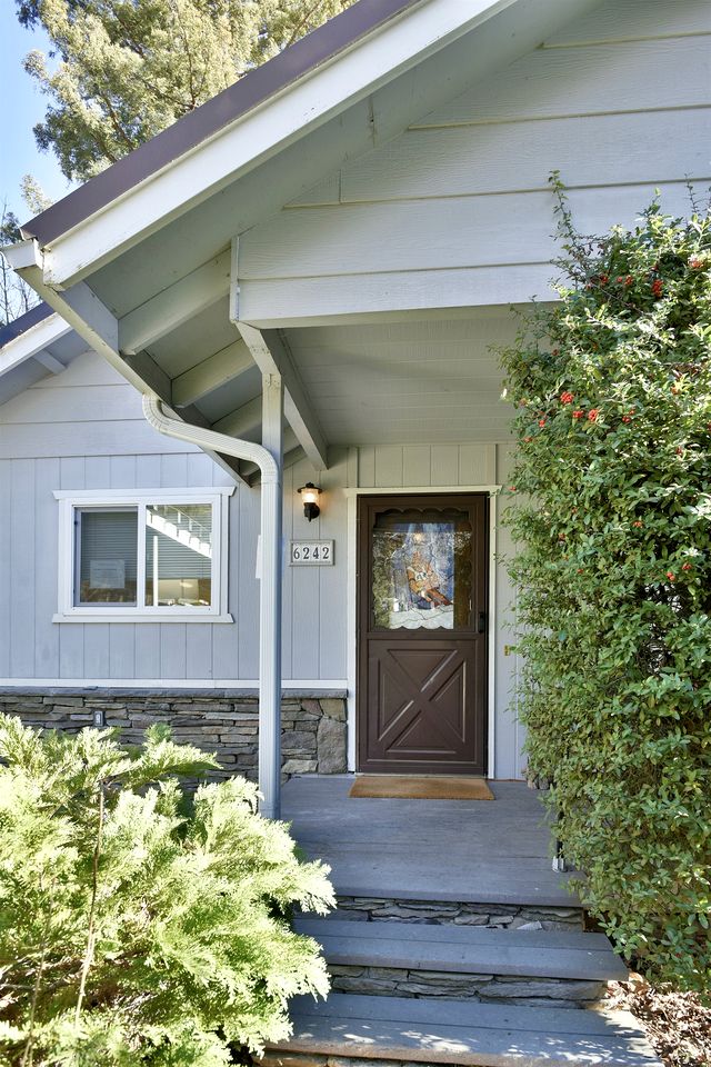 Gorgeous Cabin Close to Lake in Dunsmuir, California