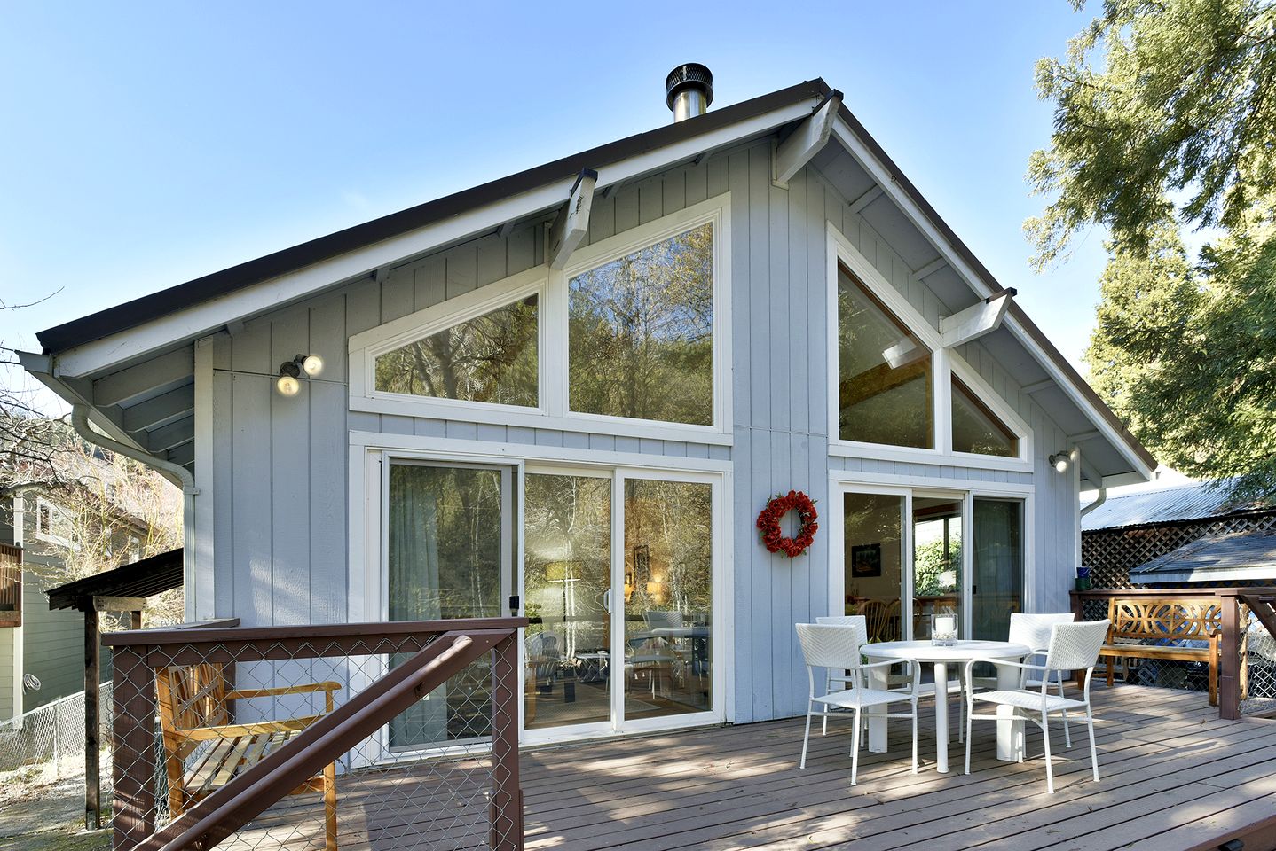 Gorgeous Cabin Close to Lake in Dunsmuir, California