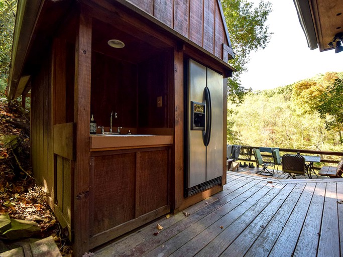 Cabins (Blue Ridge, Georgia, United States)