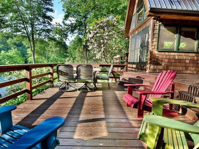 Cabins (Blue Ridge, Georgia, United States)