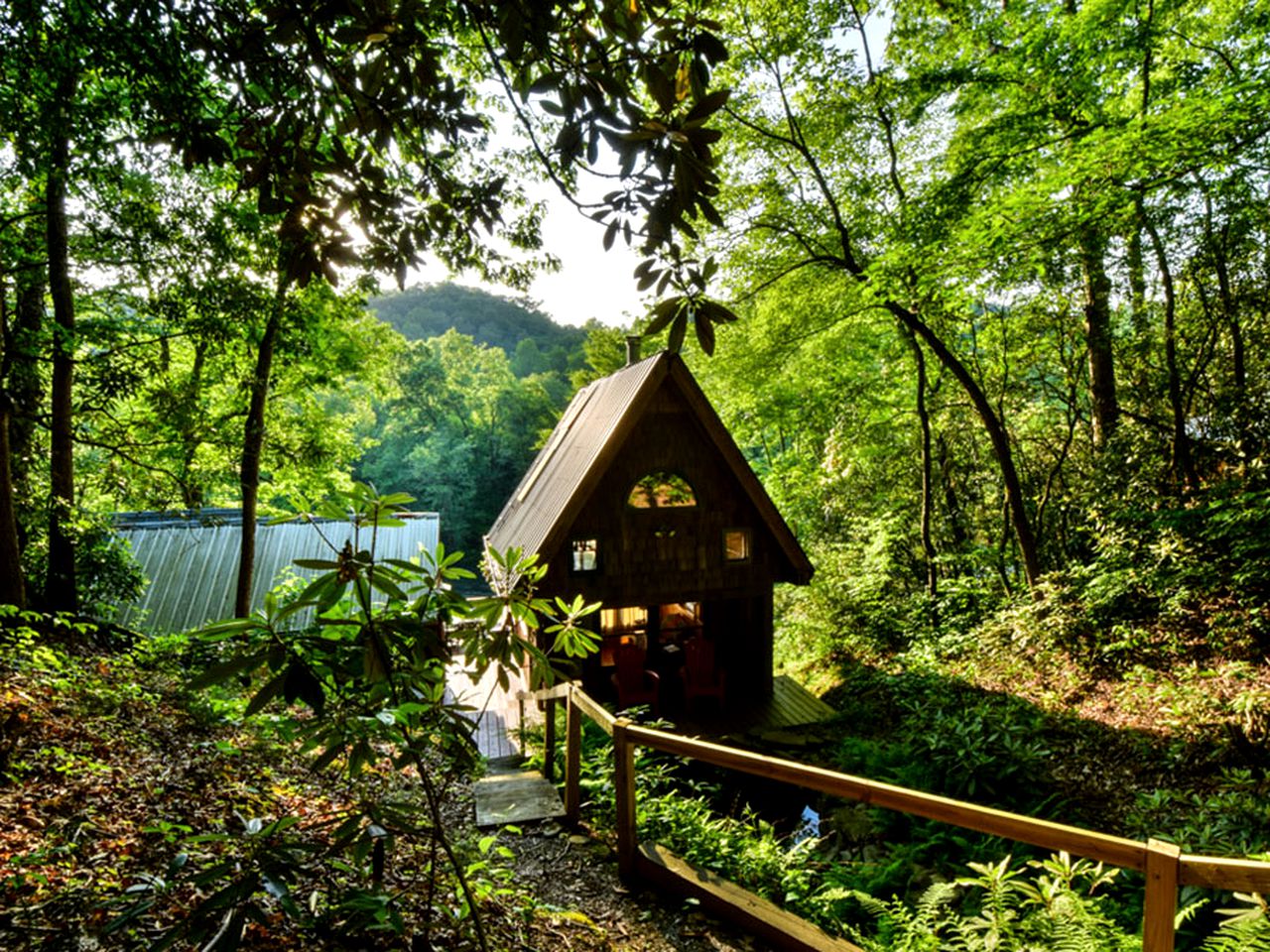 Romantic Riverfront Cabin with Pool Access in Blue Ridge, Georgia