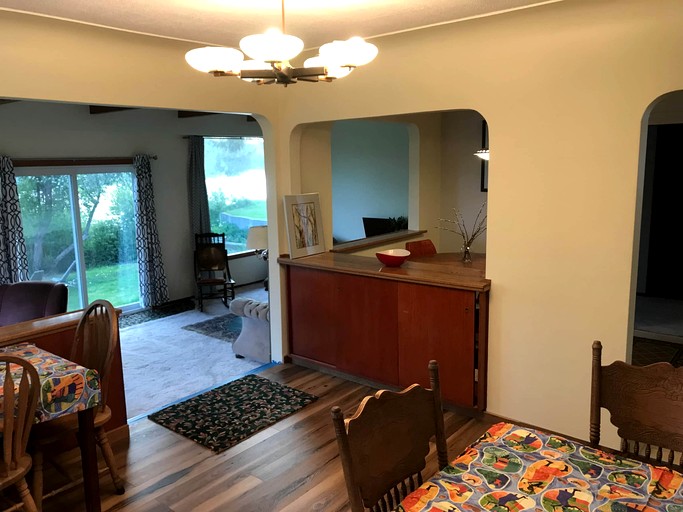 Vacation Rentals (Canada, --, --)