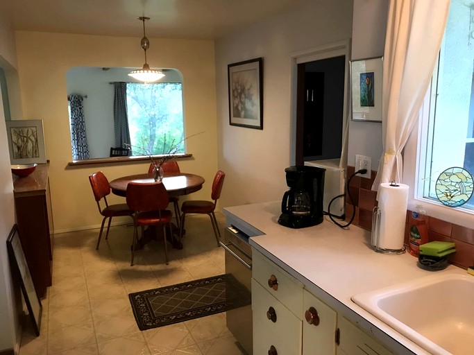 Vacation Rentals (Canada, --, --)