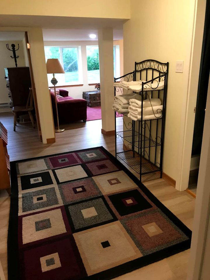 Peaceful Riverfront Hideaway Near Trails & Nature in British Columbia, Canada