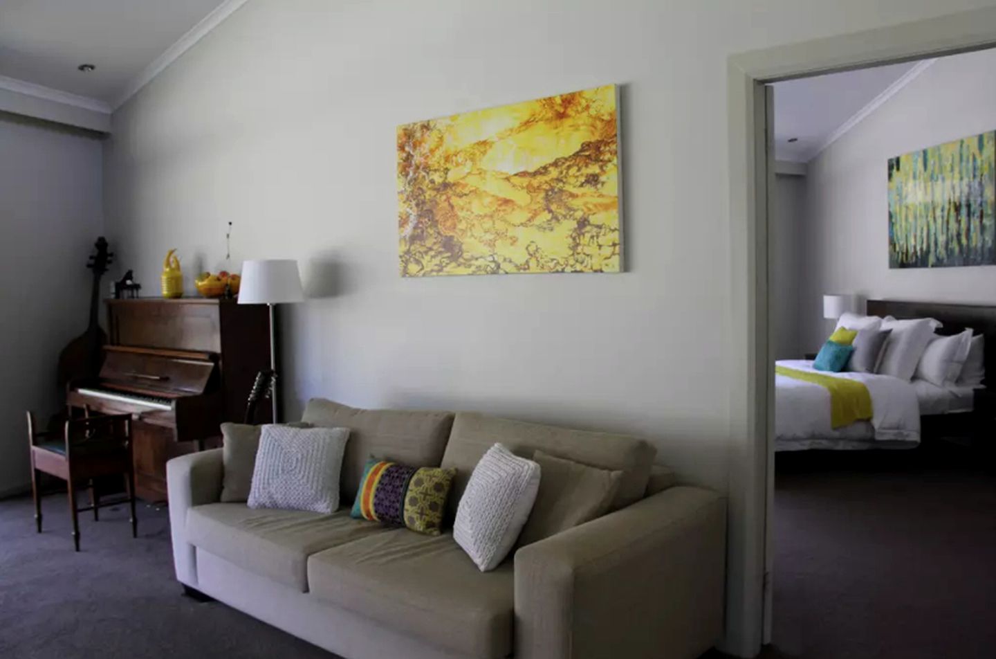 Rotating Cottage Rental with Panoramic Views in Caffrey's Flat, New South Wales