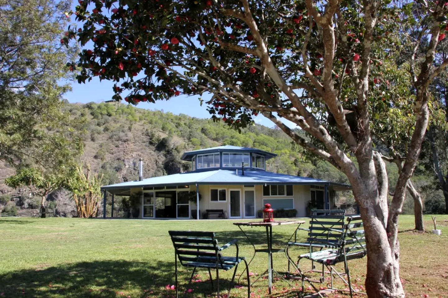 Vacation Rentals (Caffreys Flat, New South Wales, Australia)