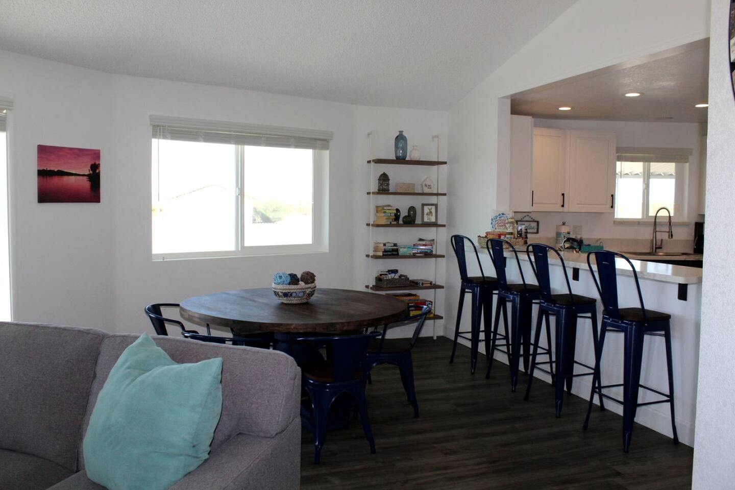 Unique Round Cabin Ideal for Groups Getaways in California