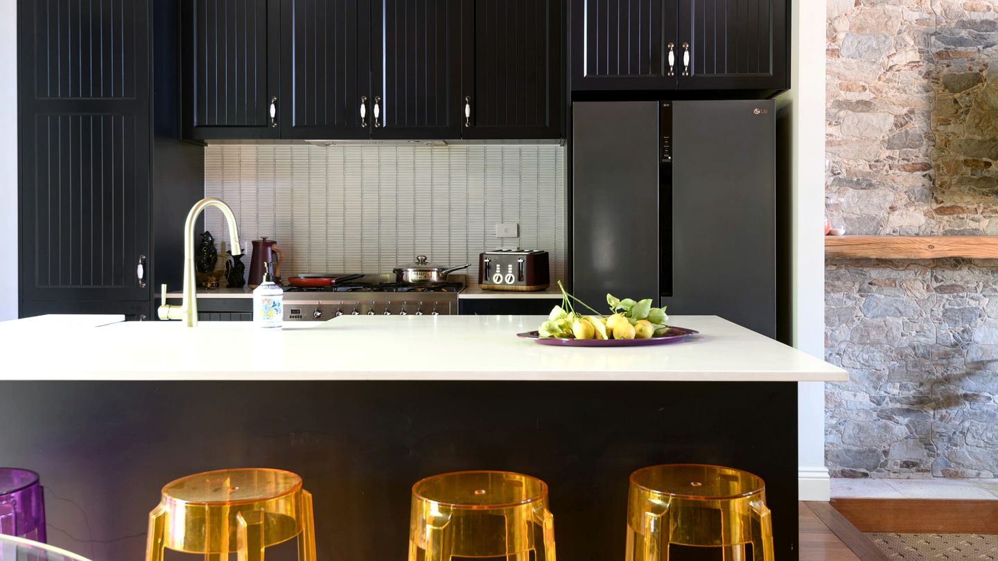 Incredible Cabin with Game Room and Fireplace in Daylesford, Victoria